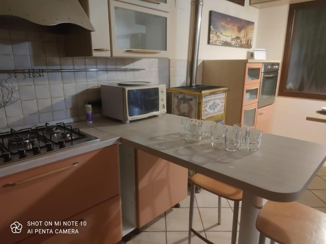 La Dimora Del Borgo Apartment Pinerolo Luaran gambar